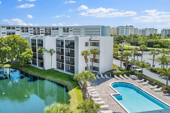 Building Photo - 1605 S US Hwy 1