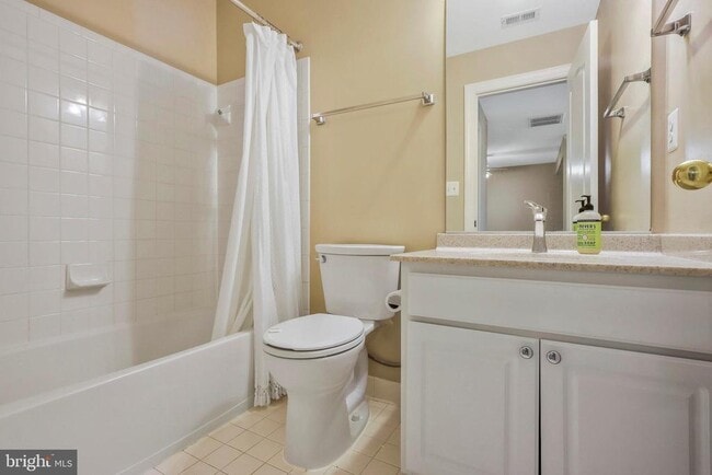Building Photo - 5114 Vos Ln