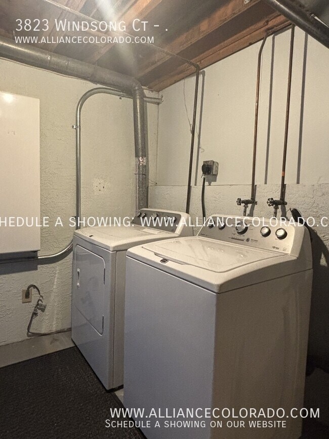 Building Photo - 3823 Windsong Ct