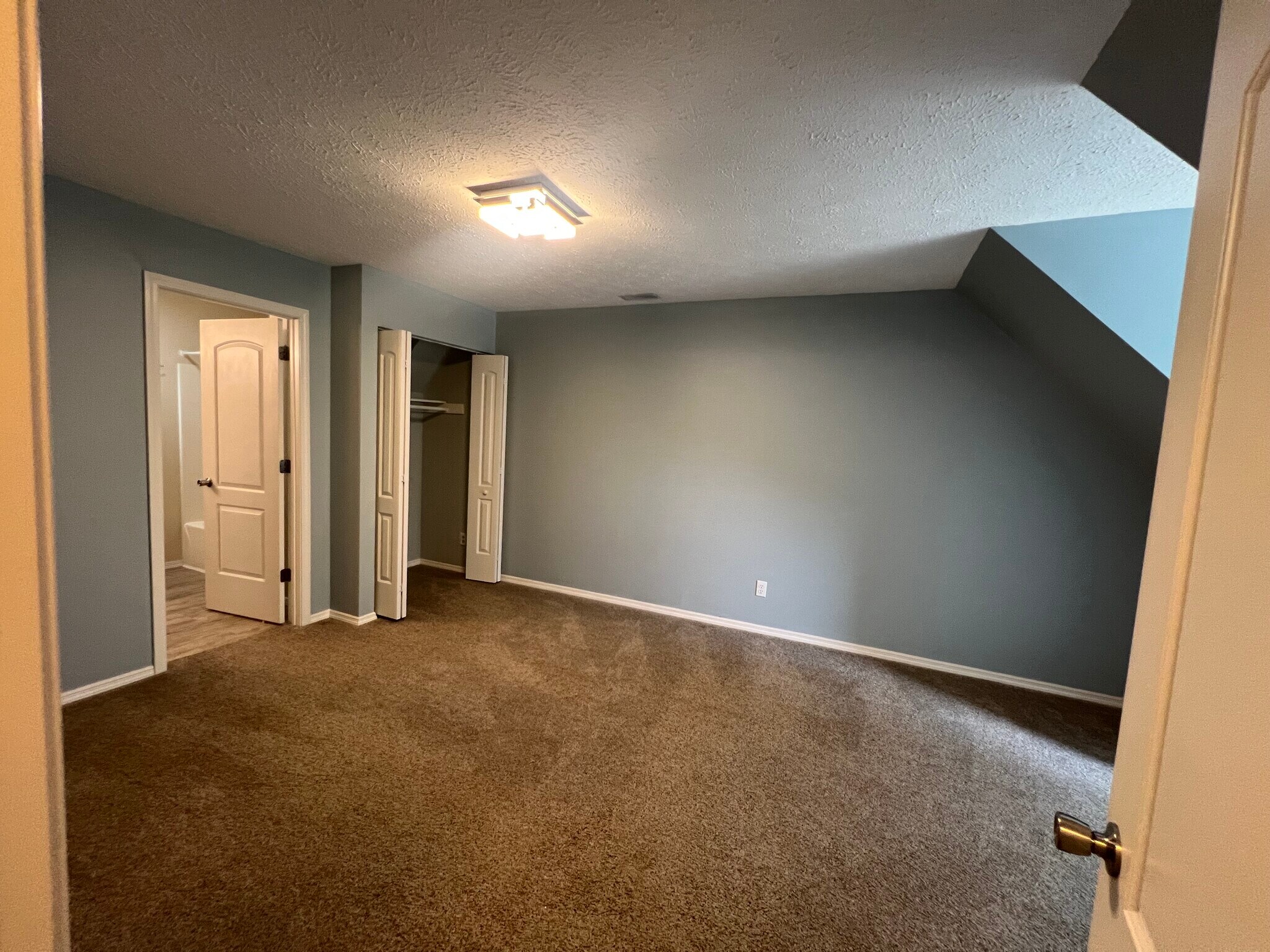 Building Photo - 1803 E Thornton Dr