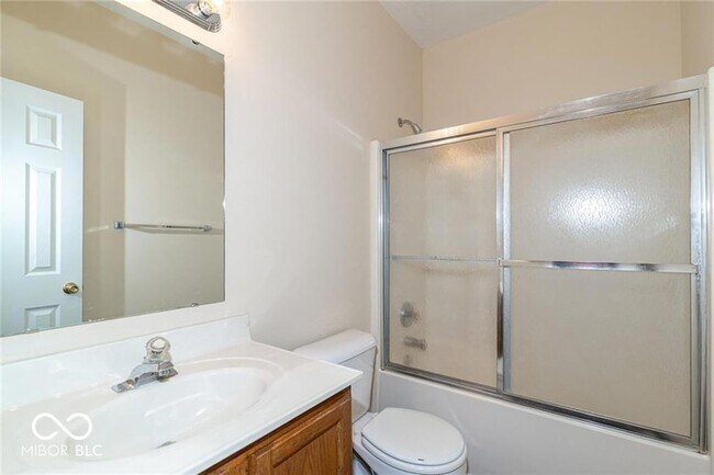 Building Photo - 10272 Lakeland Dr