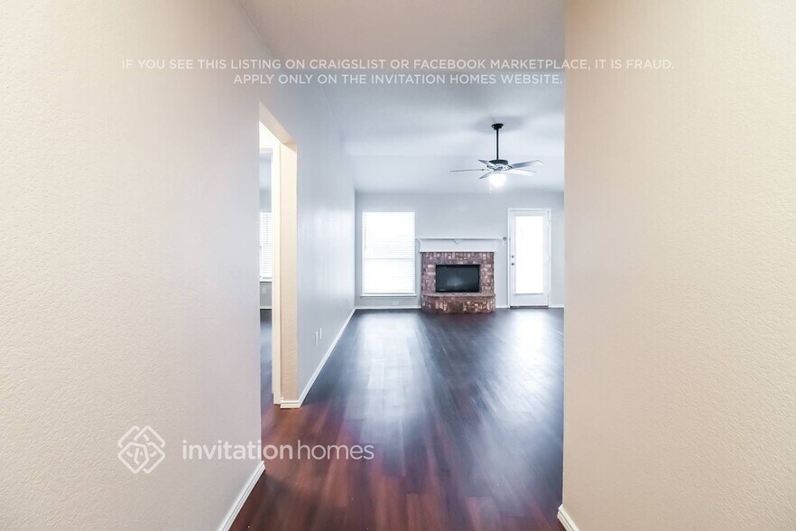 Building Photo - 944 Carlin Ln