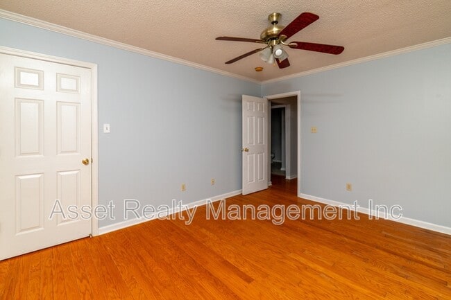 Building Photo - 203 Sweet Gum Lane