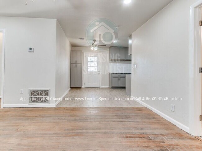 Building Photo - Charming Mid Norman 3 Bed 2 Bath Home!