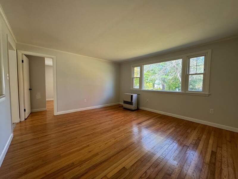 Building Photo - 98 Burnell Dr