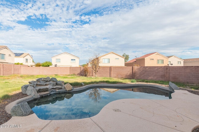 Building Photo - 21708 W Sonora St