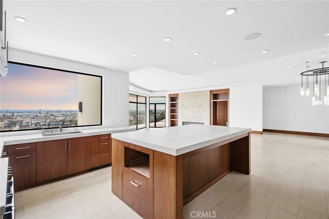 Building Photo - 1523 Dolphin Terrace