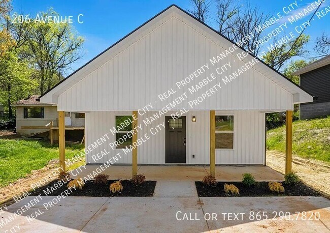 Primary Photo - 206 Avenue C-