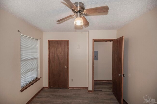 Building Photo - 496 Lownde Ave