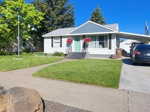 Building Photo - 6019 Montevista Dr SE
