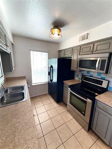 Building Photo - 4626 San Jacinto St