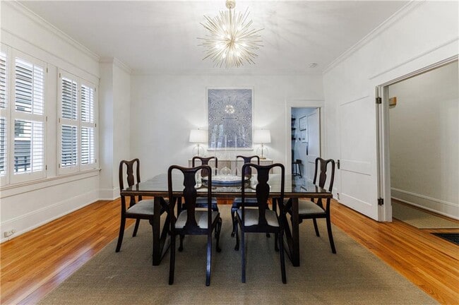 Building Photo - 654 Cresthill Ave NE