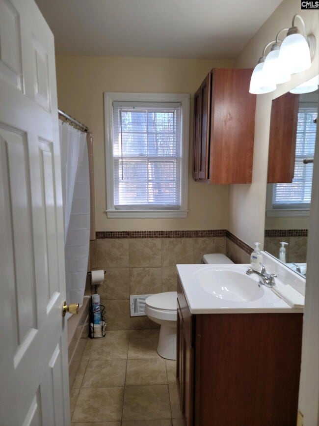 Building Photo - 1824 Sapling Dr