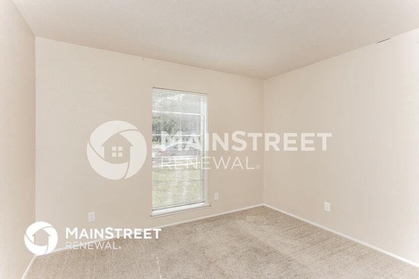 Building Photo - 9426 Rolling Rock Ln