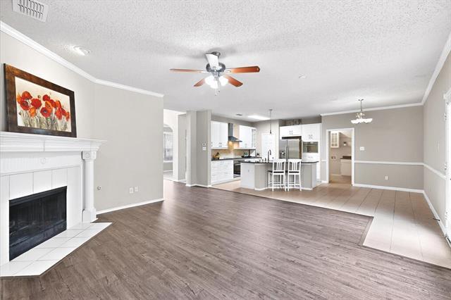 Building Photo - 2019 Westbury Ln