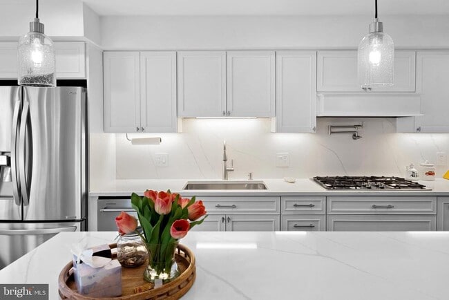 Building Photo - 1226 Gerritt St