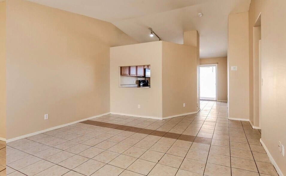 Building Photo - 341 Buford Pl