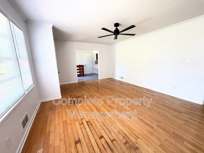 Building Photo - 2641 1st St NE