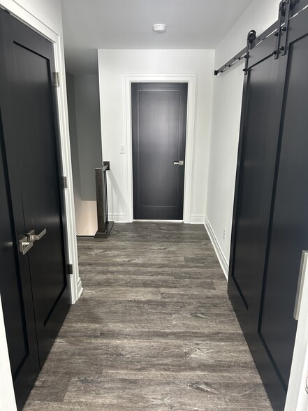 Building Photo - 4256 Greenfield Pkwy