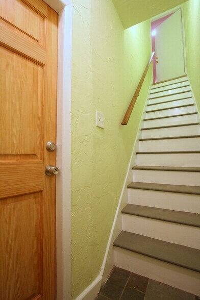 Building Photo - 4518 Van Kirk St