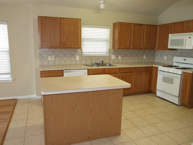 Building Photo - 410 Cypresswood Haven