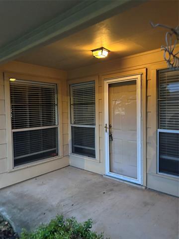 Building Photo - 1302 Crescent St