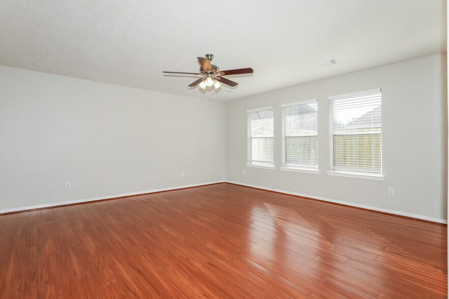 Building Photo - 22207 Summer Breeze Ln