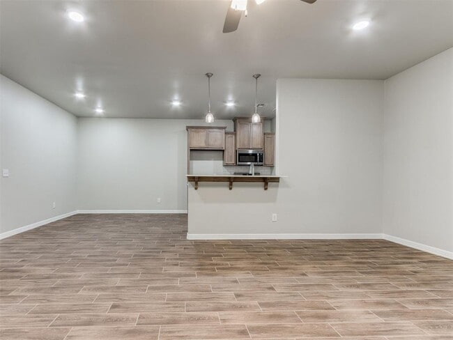 Building Photo - 12925 Willow Villas Dr