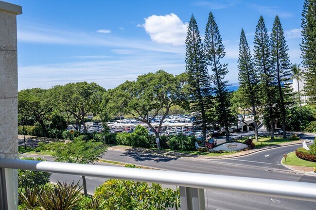 Building Photo - Modern 3 Bedroom, 3 Bathroom Furnished Condo at Makalii in Wailea