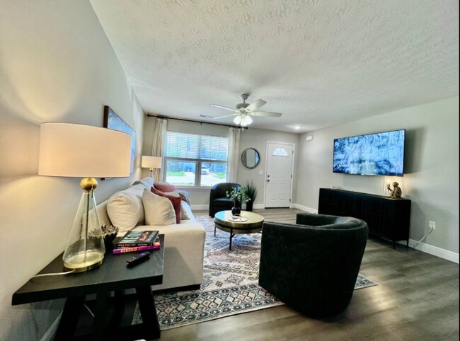 Building Photo - Brand New Equestrian getaway in Wilmington, Ohio