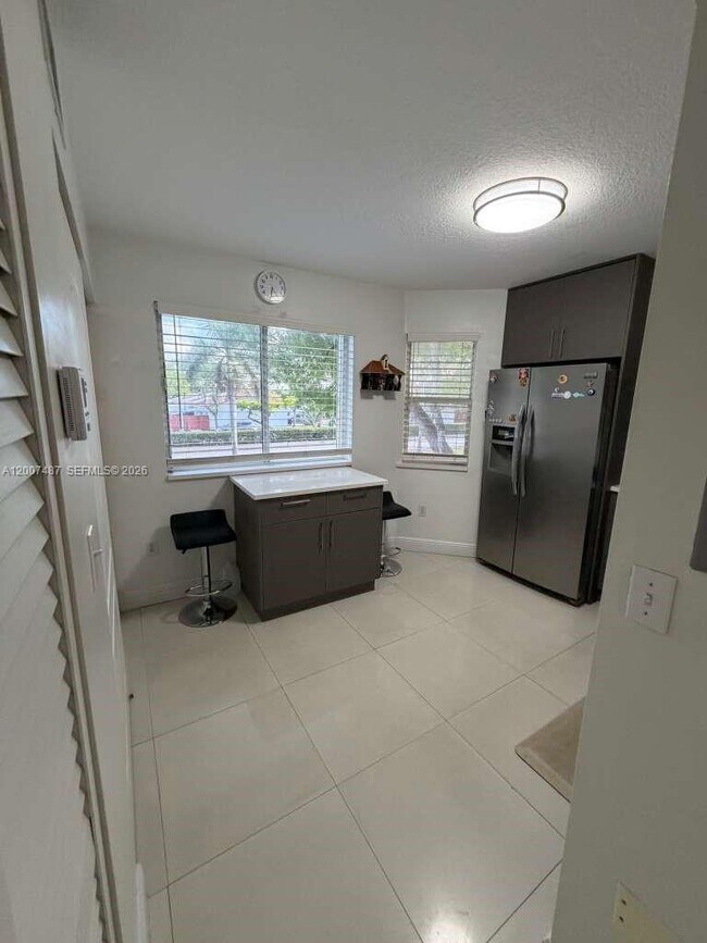 Building Photo - 7265 NW 173rd Dr