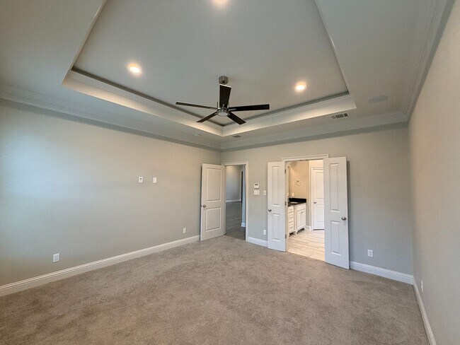 Building Photo - Gated Community Close to Barksdale Air Force Base...