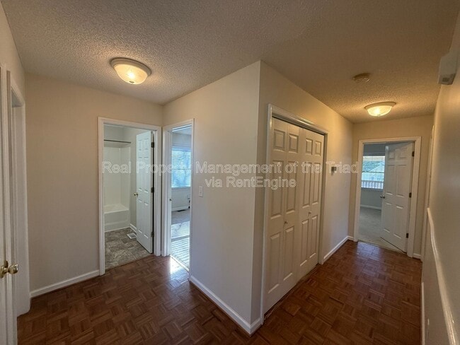 Building Photo - 1921 Bradford St