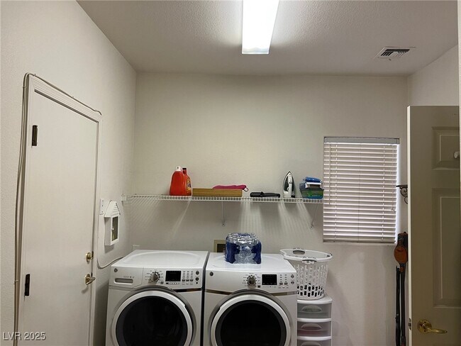 Building Photo - 2609 Arimo Dr