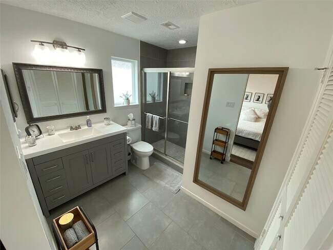 Building Photo - 8310 Spring Wind Dr