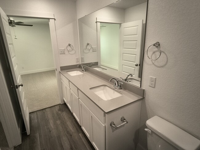 Building Photo - 1110 S College Ave