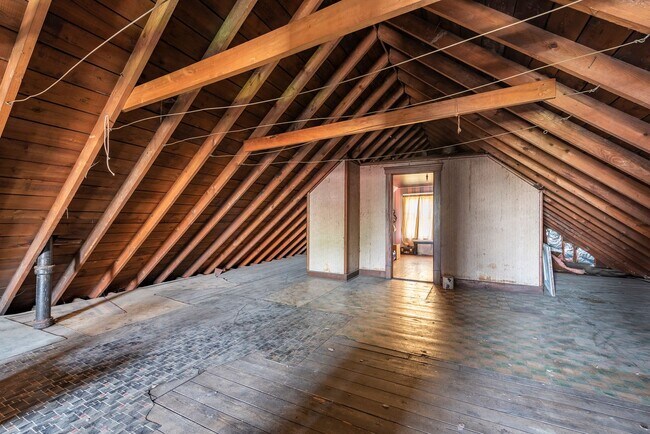 Building Photo - 3977 W 23rd St