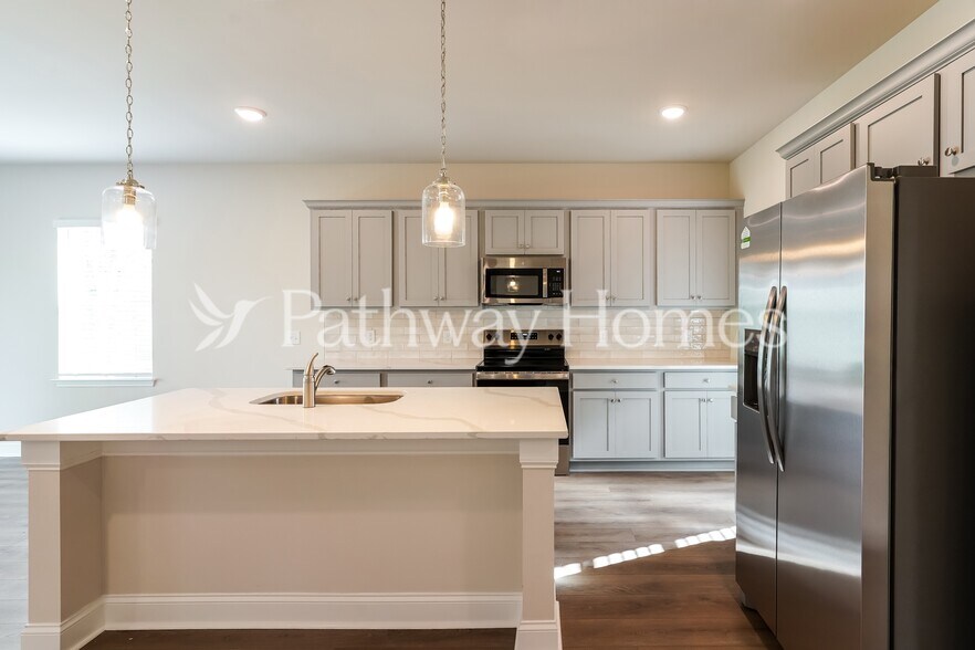 Building Photo - 215 Limestone Wy