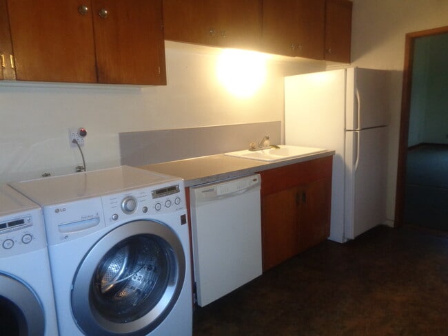 Building Photo - Breath of Fresh Air