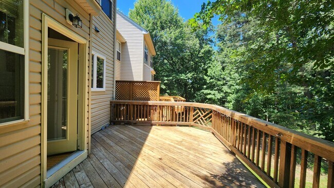 Building Photo - Townhome in Island Creek Subdivision