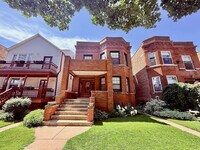 Building Photo - 2535 W Eastwood Ave