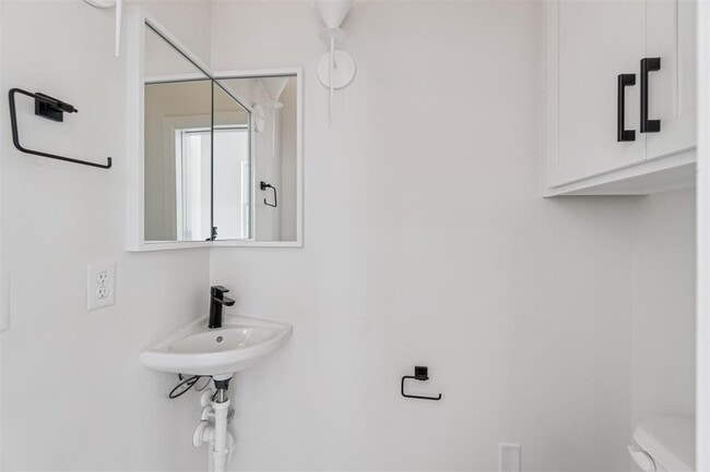 Building Photo - 18814 Selah Wy