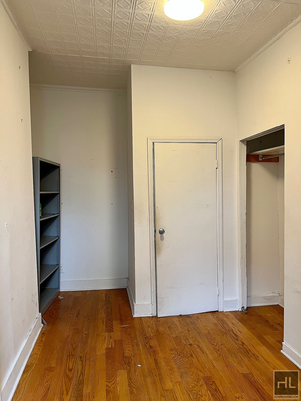 Building Photo - 2 BR 2 BA in Prime Bushwick