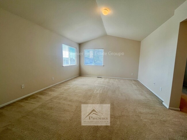 Building Photo - 7670 Manston Dr