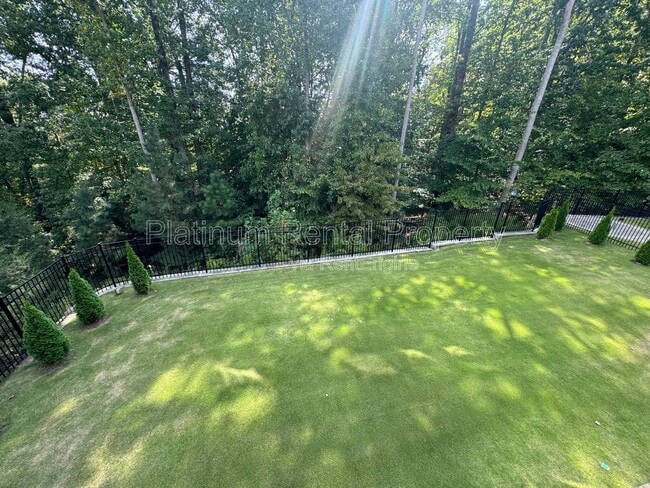 Building Photo - 3578 Strath Dr