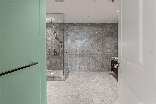 Building Photo - 3015 S Ysabella Ave