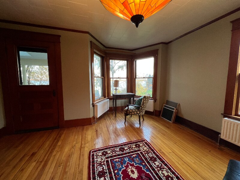 Building Photo - 2260 Lake Shore Rd