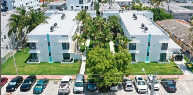 Building Photo - 124 Bay Dr E