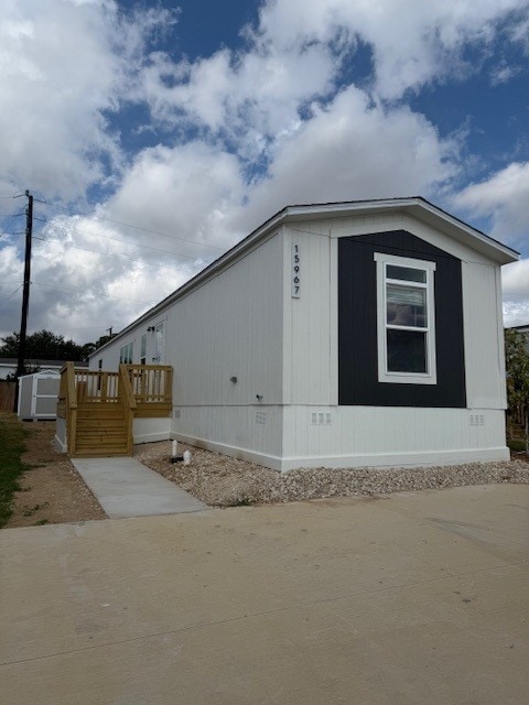 Building Photo - 15967 S Flores St