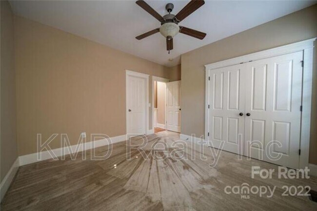 Building Photo - 5534 Open Book Ln